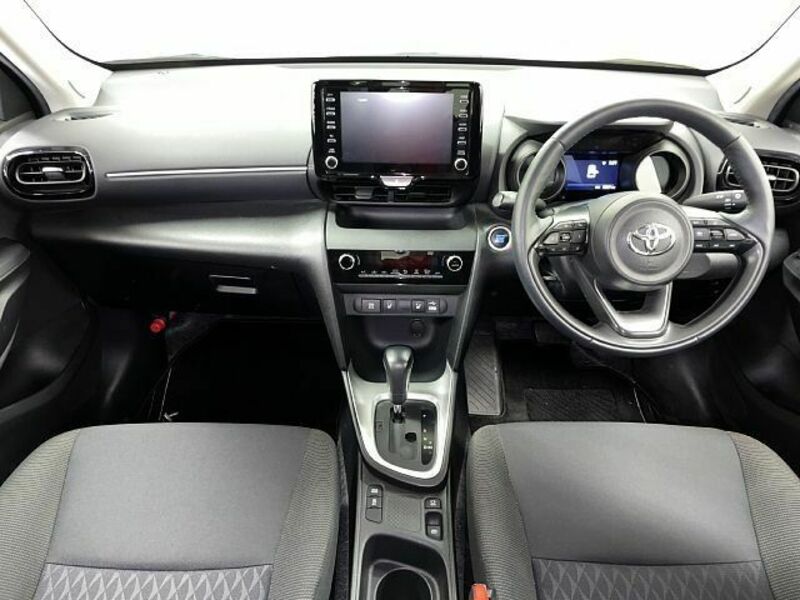 YARIS CROSS
