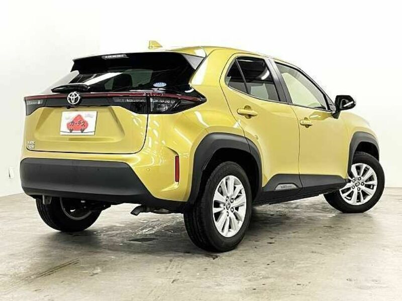 YARIS CROSS