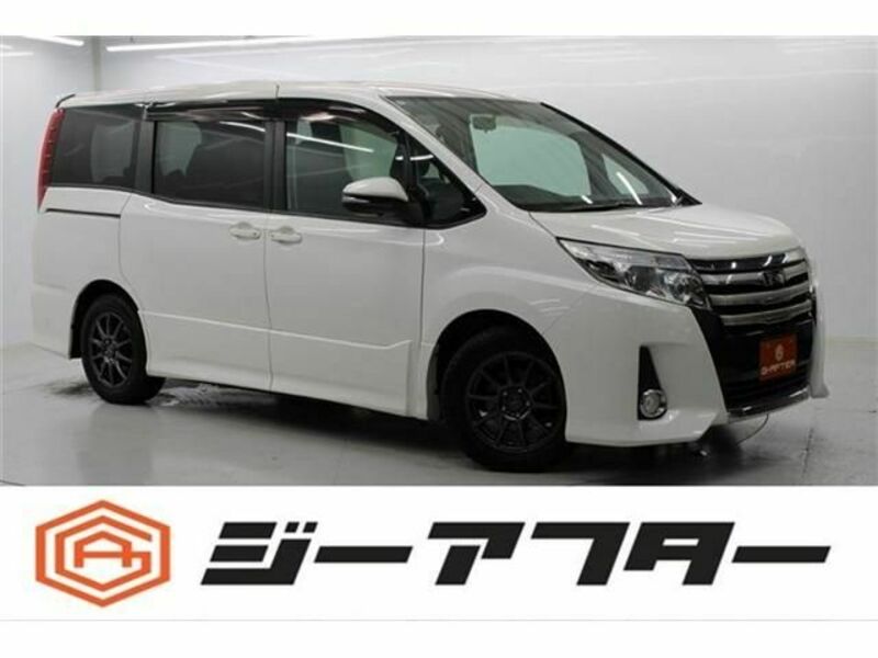 TOYOTA NOAH