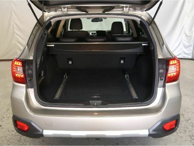 LEGACY OUTBACK-5