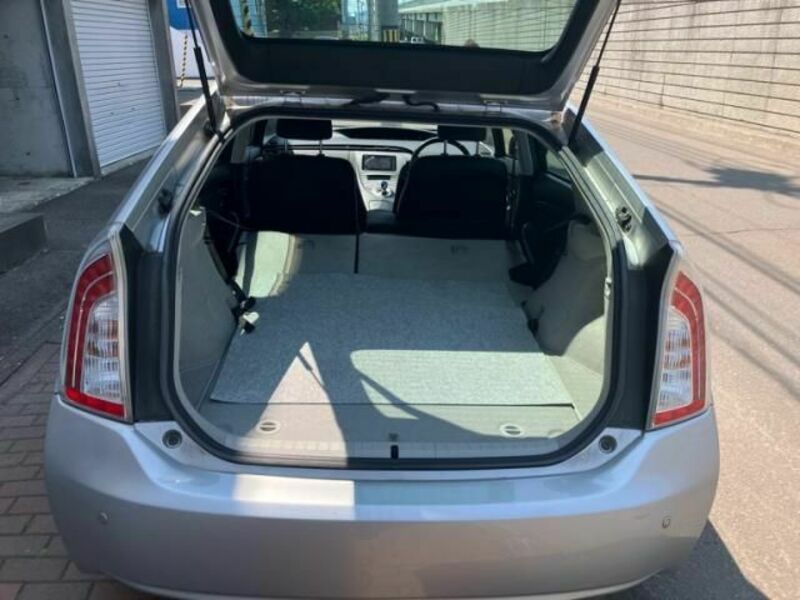 PRIUS-10