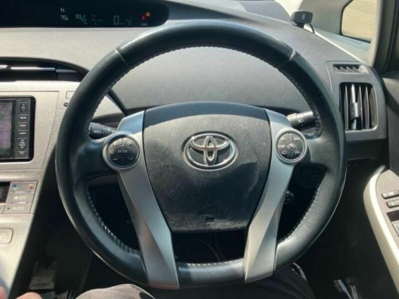 PRIUS-24