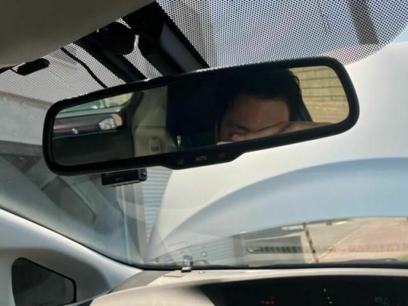 PRIUS-25