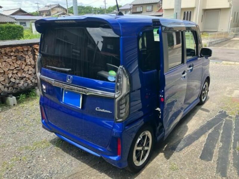 N BOX CUSTOM