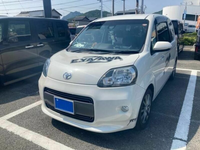 TOYOTA PORTE