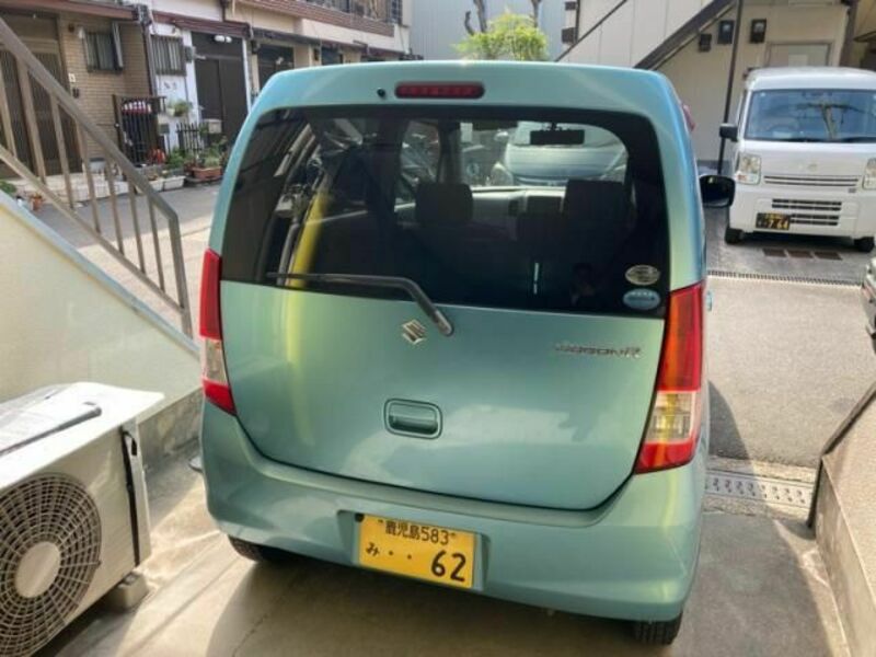 WAGON R