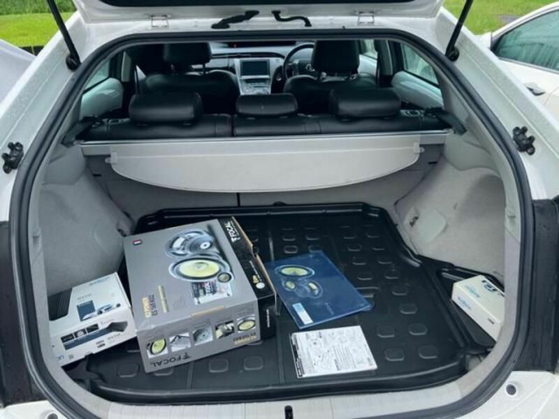 PRIUS-10