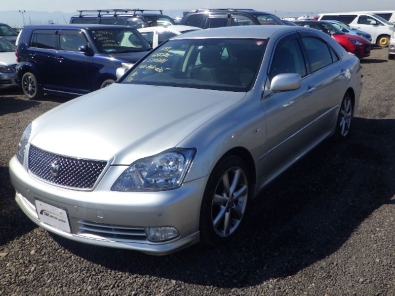 TOYOTA CROWN