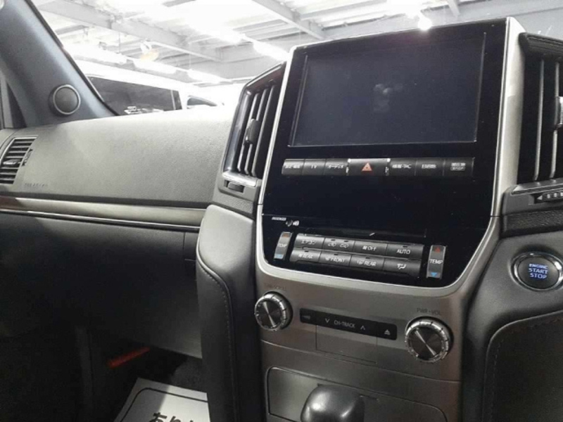 LAND CRUISER