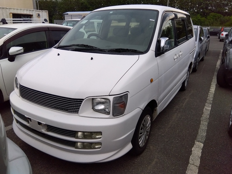 TOYOTA TOWNACE NOAH