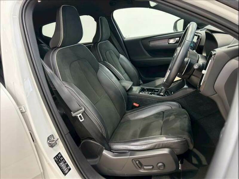 XC40
