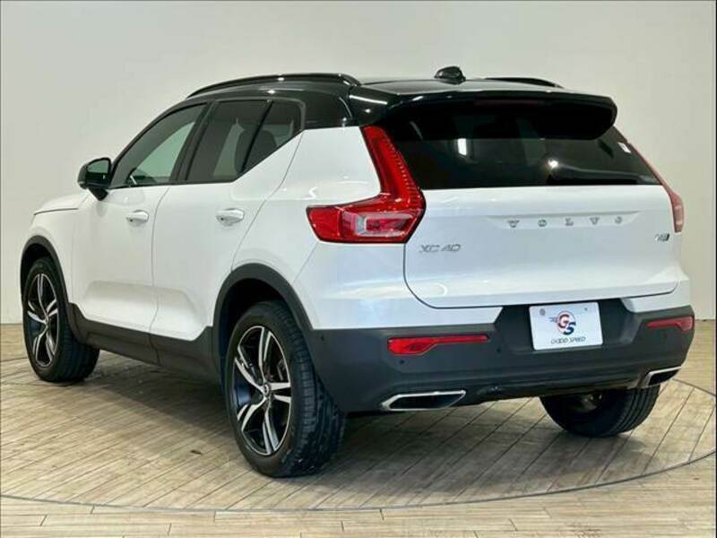 XC40