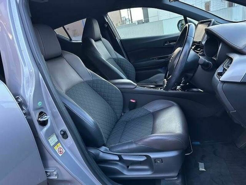 C-HR-4