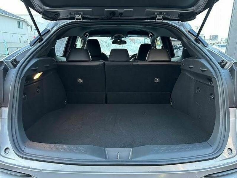 C-HR-12