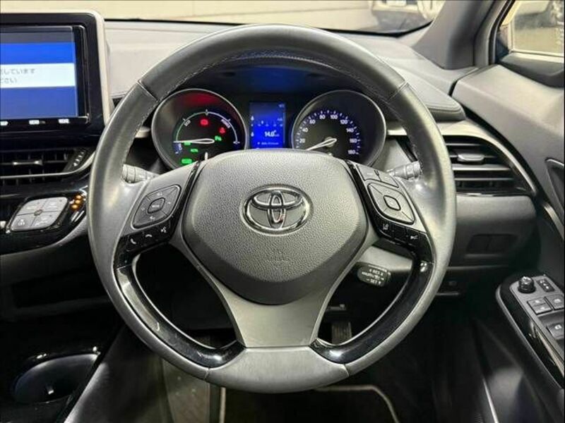 C-HR-12