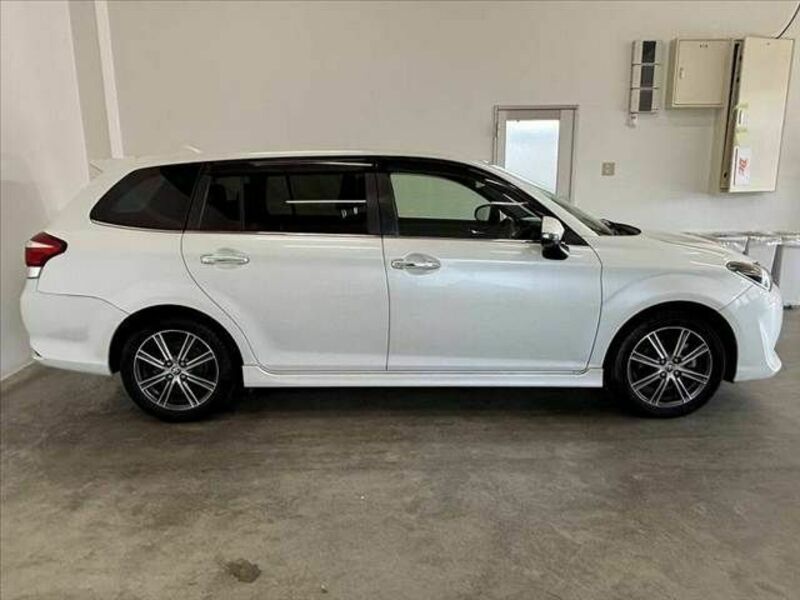 COROLLA FIELDER
