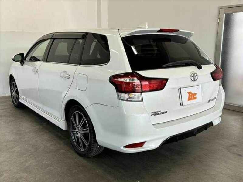 COROLLA FIELDER