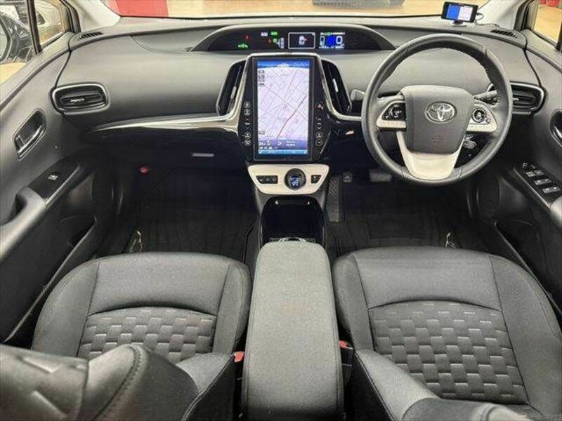 PRIUS PHV