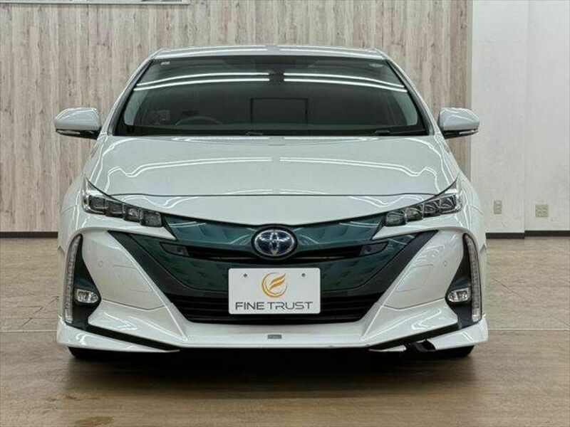 PRIUS PHV