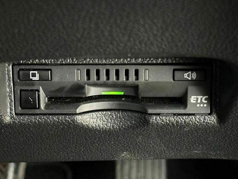 PRIUS-4