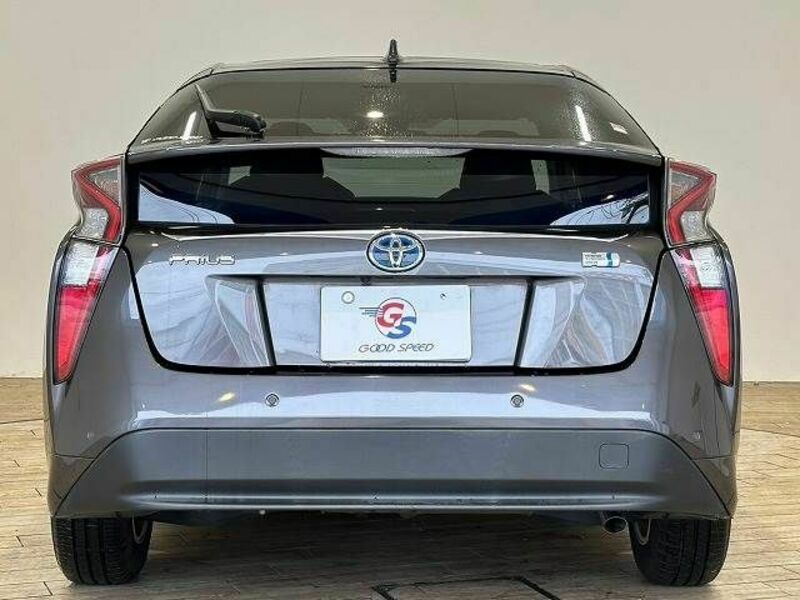 PRIUS-12