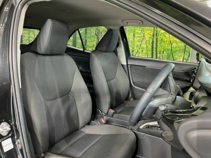 YARIS CROSS
