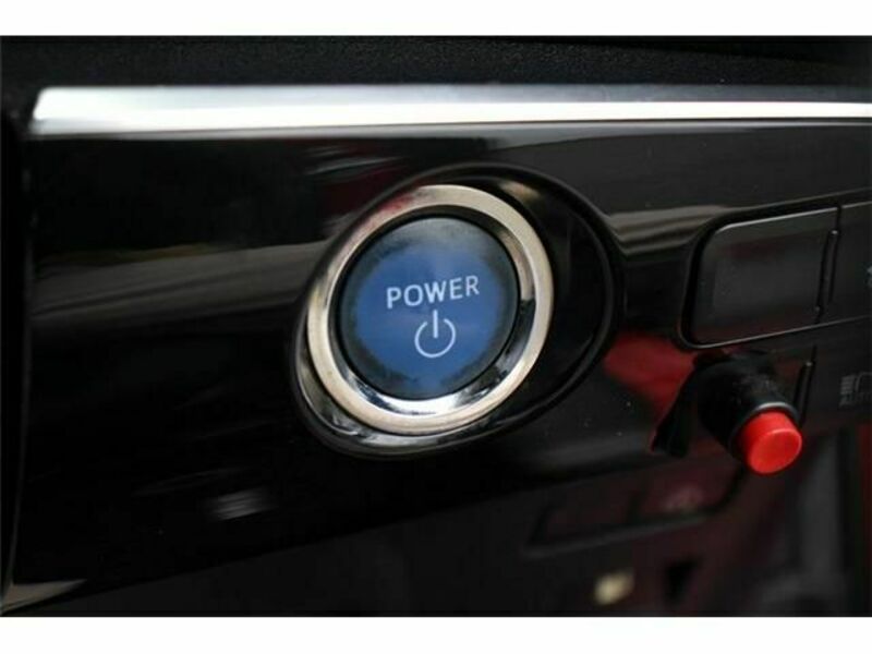 PRIUS PHV-4