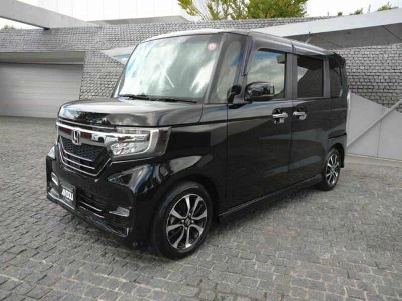 N BOX CUSTOM