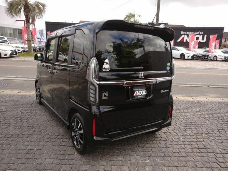 N BOX CUSTOM