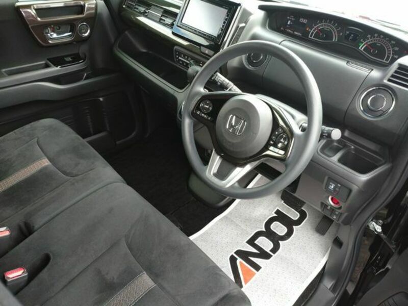 N BOX CUSTOM