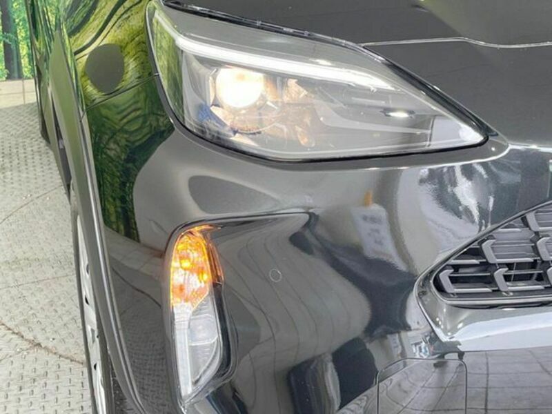 YARIS CROSS