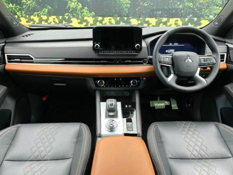 OUTLANDER PHEV