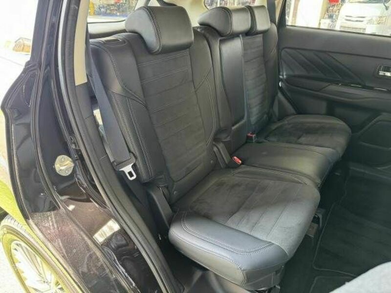 OUTLANDER PHEV
