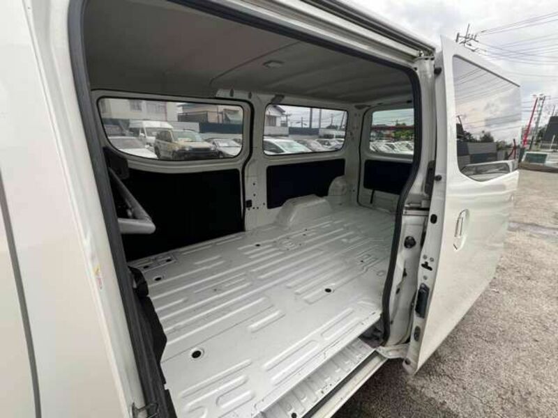 NV350 CARAVAN