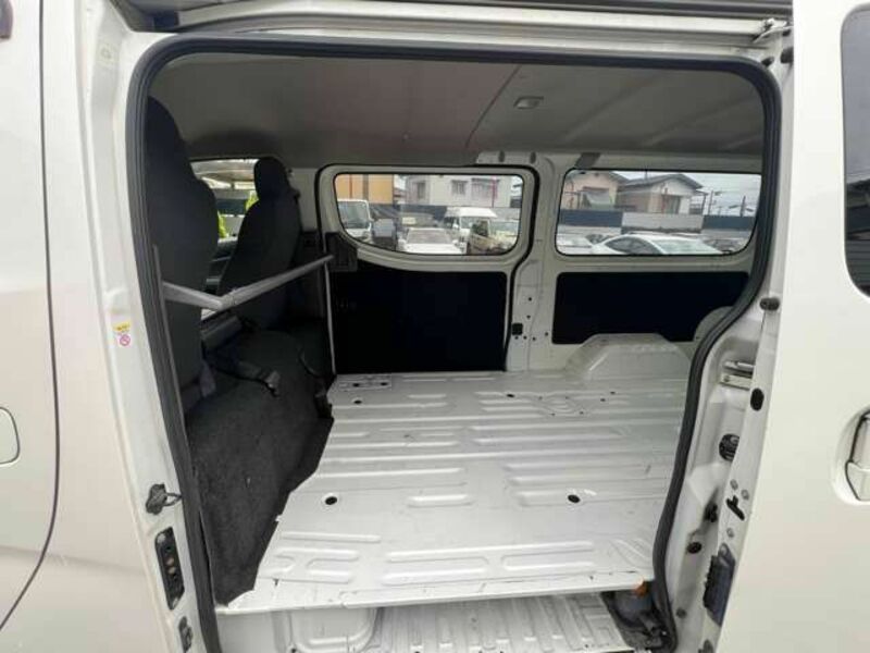 NV350 CARAVAN