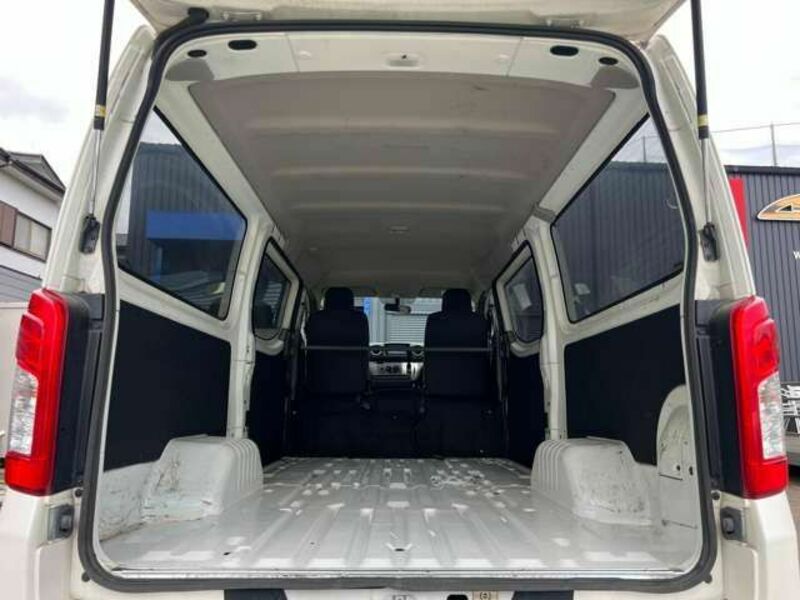 NV350 CARAVAN