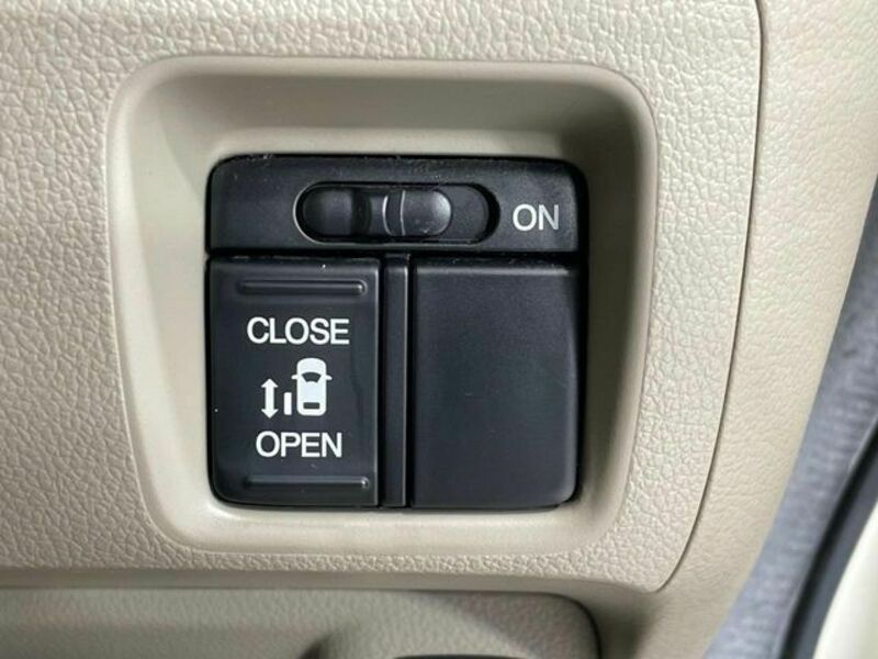 N BOX