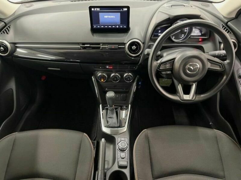 MAZDA2