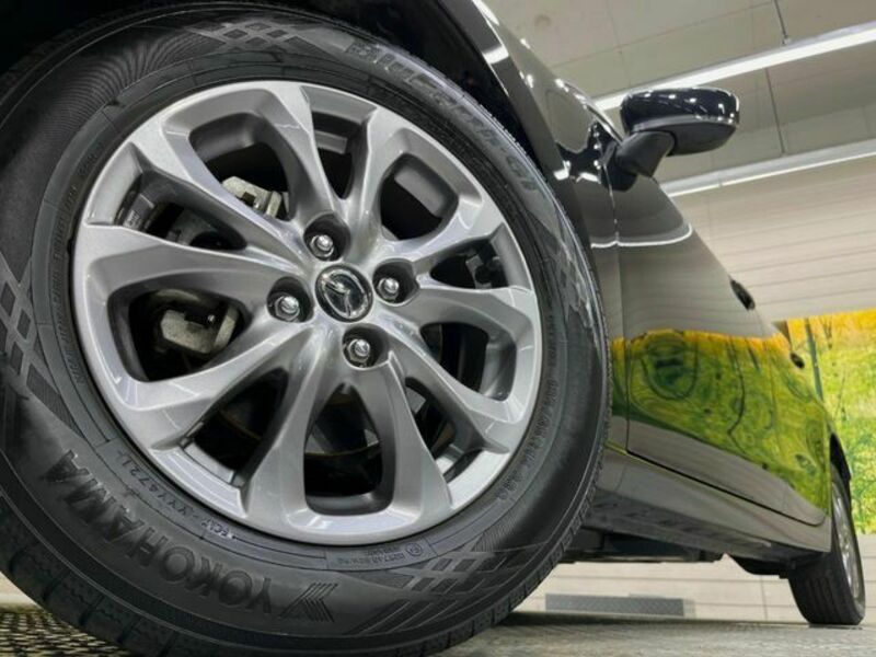 MAZDA2