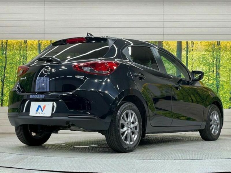 MAZDA2