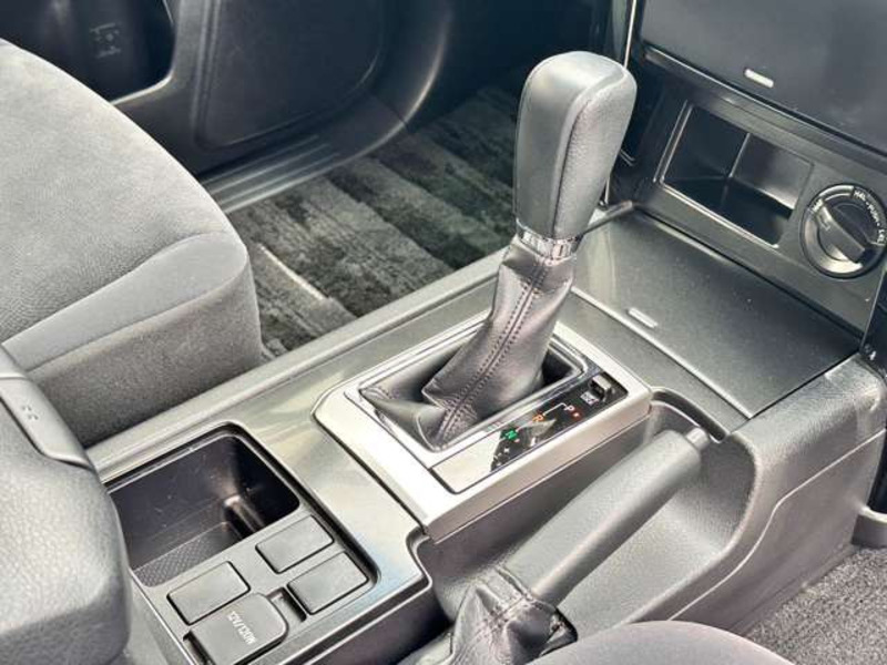 LAND CRUISER PRADO-16