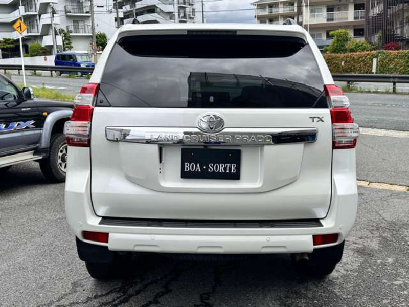 LAND CRUISER PRADO-12