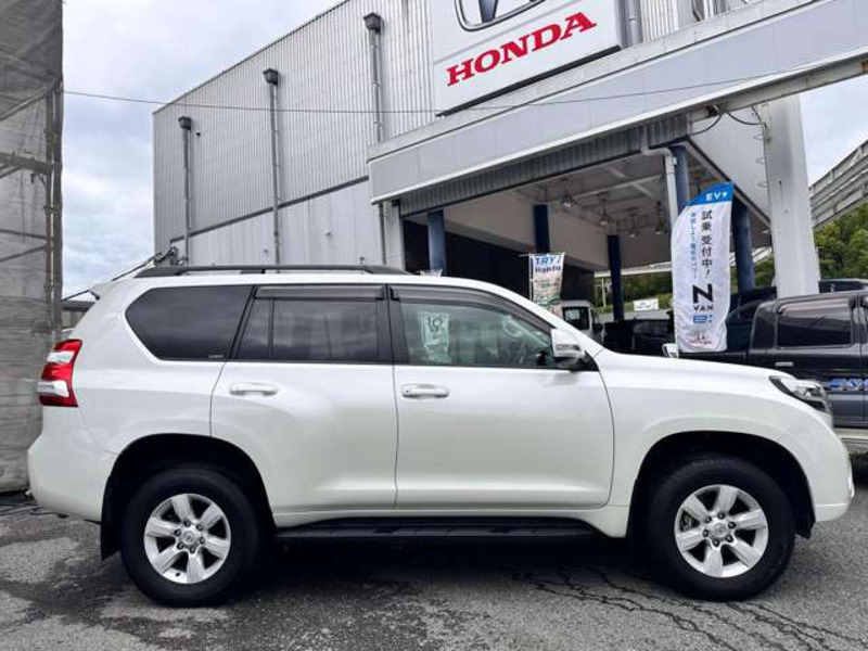 LAND CRUISER PRADO-9