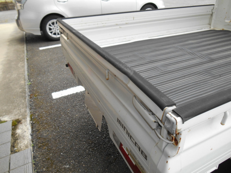 MINICAB TRUCK