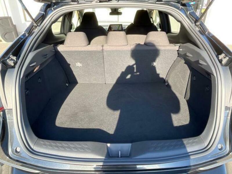 C-HR-11