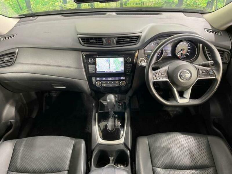 X-TRAIL-1