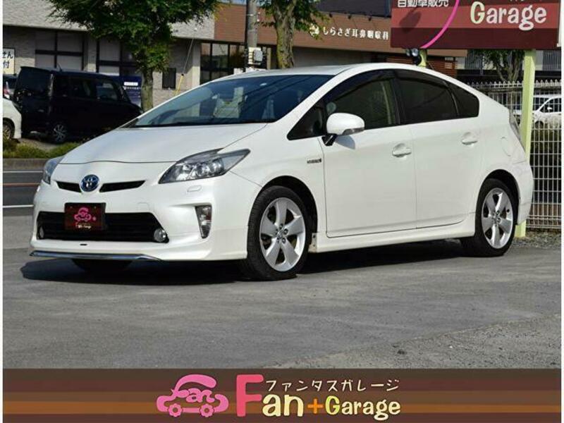 TOYOTA PRIUS