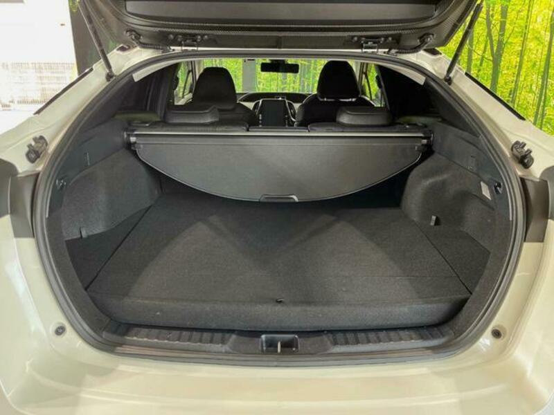 PRIUS PHV-9