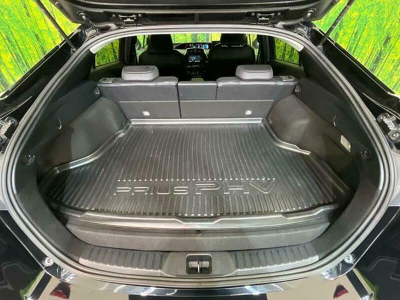 PRIUS PHV-9