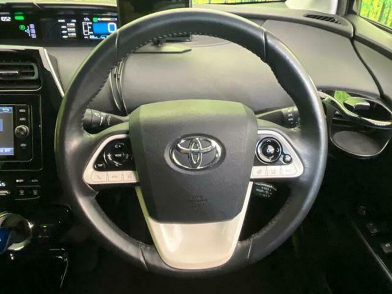 PRIUS PHV-10